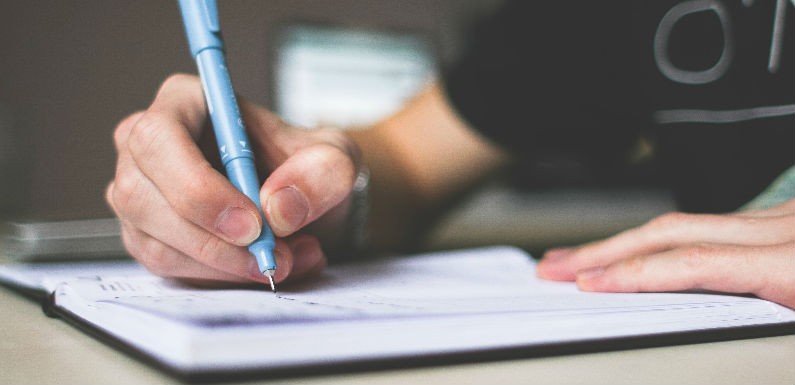 faltas de ortografia