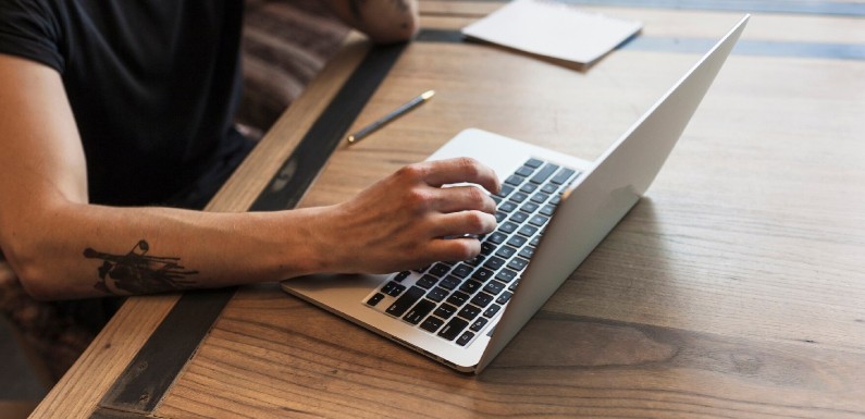 Convertidor de IA a texto humano